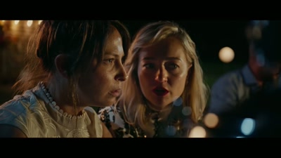 Hele, jako malá taky… - The Awkward Weekend