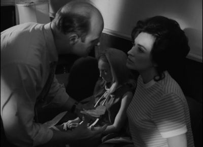 I have to get that gun - Night of the Living Dead
