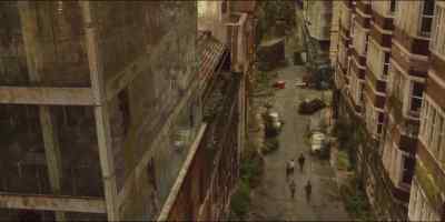 HELEN: It's gone quiet all of a sudden. - The Girl with All the Gifts