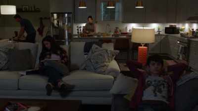 HELEN: So how'd you guys do
while we were gone? - True Lies