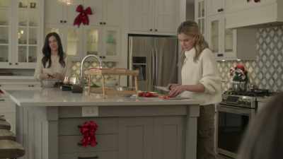 HELEN: Well, he has been
helping me for years, - Meeting Mr. Christmas