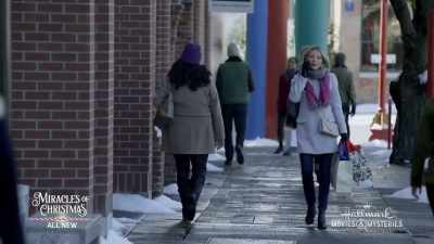 Helen, you've mastered
everything, - Debbie Macomber's A Mrs. Miracle Christmas