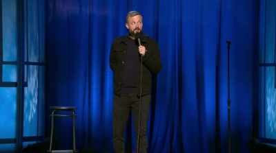 [helicopter whirring] - Nate Bargatze: The Greatest Average American