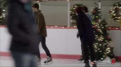 ♪ …bells on bobtails ♪
♪ ring. ♪ - Reunited at Christmas