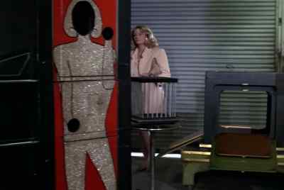 - Hello?
- Back here. - Moonlighting