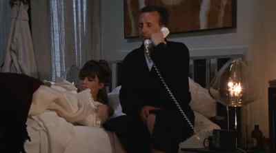 - Hello?
- Barney? Archie. - Petulia