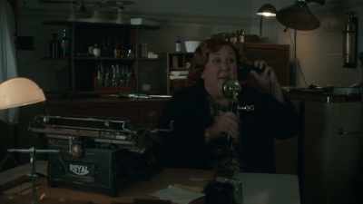 Hello! Basil. It's Flo. - Frankie Drake Mysteries