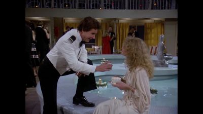 Hello, bear rooty,
here's your bum. - The Love Boat