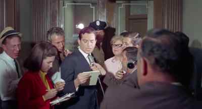 - Hello, boys.
- How much did they actually get? - The Thomas Crown Affair