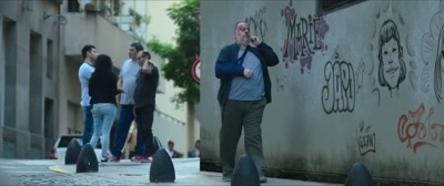 - Hello, Caro, can you talk?
- Yes, Fer. What is it? - The Extortion