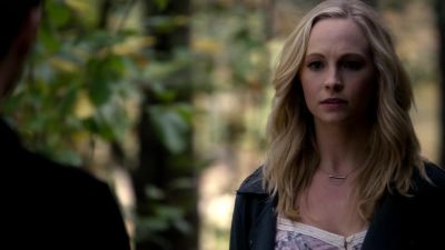 Hello, Caroline. - The Vampire Diaries