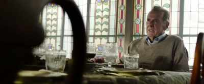 - Hello? Charlotte?
- Are you really really answering a call... Wow. - SAS: Red Notice