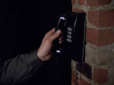 - Hello?
- Clark? - Lois & Clark: The New Adventures of Superman