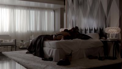 - Hello?
- Deonte, stop. - Ray Donovan