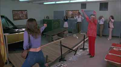 Hello, folks, I'm Slick Callahan. - Bobbie Jo and the Outlaw