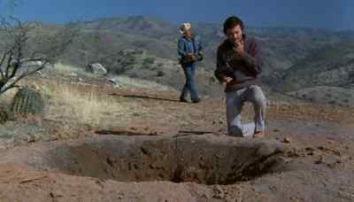 Hello, Gerry. Come in.
Come in, Gerry. - Night of the Lepus