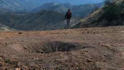 Hello, Gerry!
Gerry!- Elgin here. - Night of the Lepus