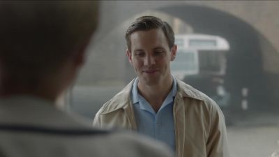 Hello. Good morning. - Call the Midwife