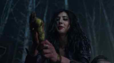 Hello, gorgeous. - Ash vs Evil Dead