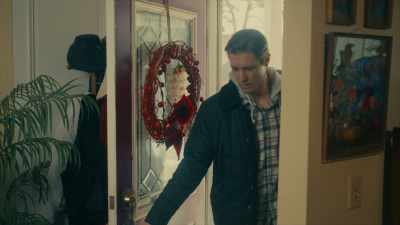 Hello, Grandma. I'm coming in. - Christmas at the Holly Hotel