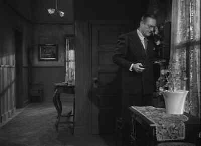 Hello. Hello, Louie? This is Specs, Louie. - Dillinger