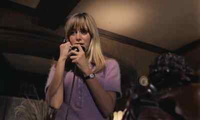 Hello. Hello? - Fright
