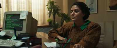 Hello, I am calling
about the part-time office assistant. - The Persian Version