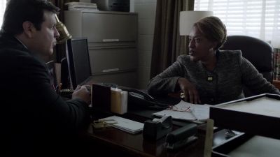 Hello?
Dr. Knowles, Tyne Patterson. - Sons of Anarchy