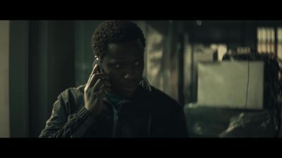 - Hello? 
- It's Tom. - War of the Worlds