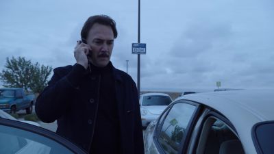 - Hello?
- Welcome to the U.S.A. - Better Call Saul