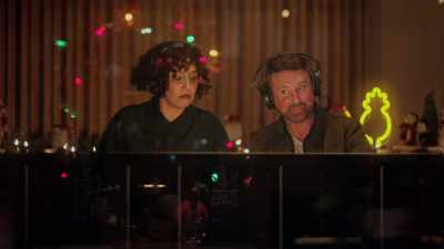 Hello, I'm Andi. Ahem. - Jingle All the Way to Love