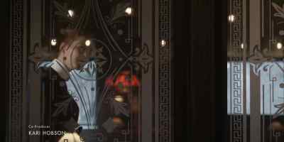 - Hello?
I'm here to see Miss Howard. - The Alienist