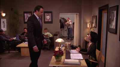 Hello. I'm here to see
William Dennison. - Everybody Loves Raymond