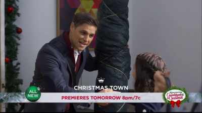 - Hello, I'm Oliver.
- Buon Natale. - Christmas in Rome