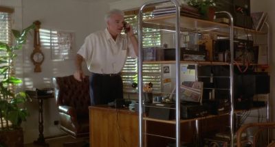 Hello this is Harris Please start talking at the beep - L A  Story
