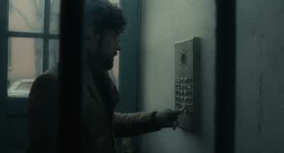 - Hello? - It's Llewyn. - Inside Llewyn Davis