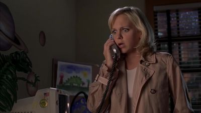 -Hello?
-It's me. - Scary Movie 3