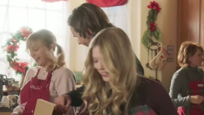 Hello! It's for the boxes.
Come on. - Christmas in Pine Valley
