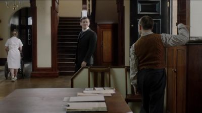 Hello, Jacob.
They keeping you hard at it? - Call the Midwife