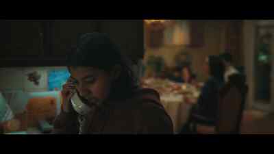 - Hello?
- [Josephine] [on phone] Hey, Reena. - Under the Bridge