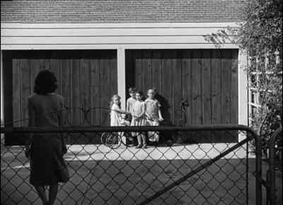 Hello, Luella.
What are you kids doing? - The Best Years of Our Lives
