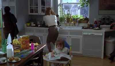 - Hello, Mama.
- Uh, Khaila. - Losing Isaiah