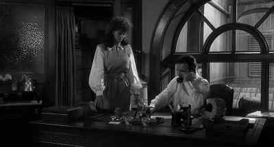 Hello, Marlowe? Glad you called. - Dead Men Don't Wear Plaid