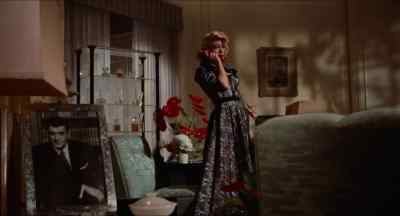 - Hello?
- Marylee, it's Mitch. - Written on the Wind