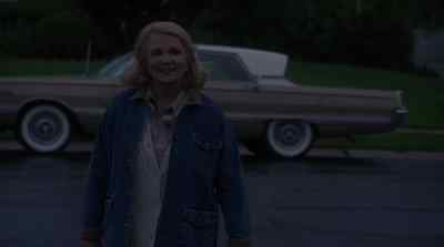 - Hello, Mildred.
- Oh, hi, george. - Unhook the Stars