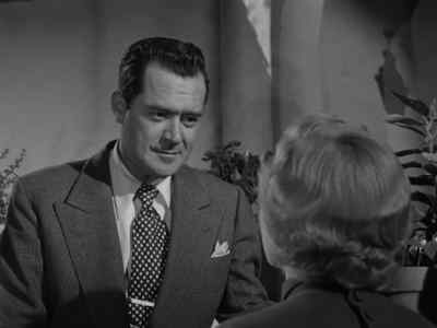 Hello, Miss Gray.
Remember me? Sergeant Nicolai. - In a Lonely Place