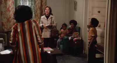 - Hello, Miss Kabak.
- Hi, kids. - Claudine