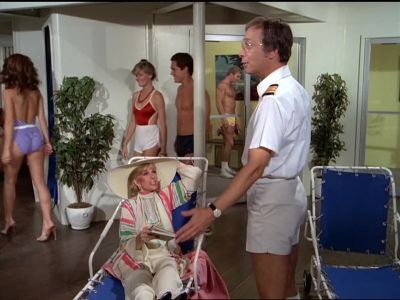 Hello, miss Newman. - The Love Boat