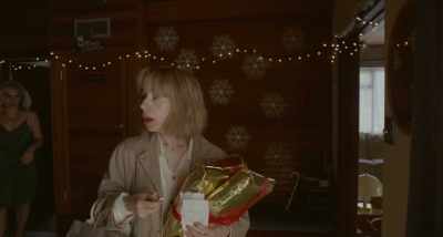 Hello, Mom, Dad. Come in.
I've got something to... - Eternal Beauty