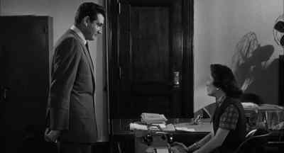 Hello, Mr Barrett.
They're waiting for you. Go in. - Thunder Road